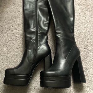 new! Platform black leather boots size 8.5-9